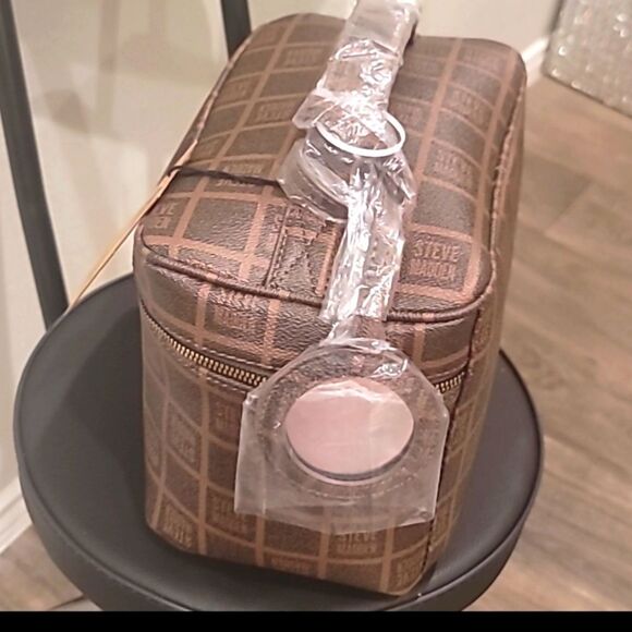 Steve Madden Block Logo Vanity Cosmetic Case w/Detachable mirror- Cognac - Picture 9 of 11